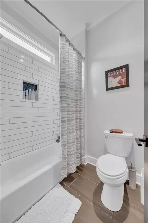 Bath - 1115 River Bluffs Dr, Jasper, TN 37347 photo 6 of 8