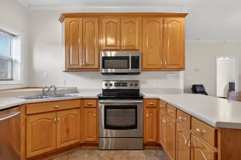 Kitchen - 31 Frame Ln, Kelso, TN 37348 photo 3 of 5