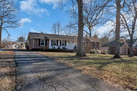 202 Mortons Lake Rd, Manchester, TN 37355