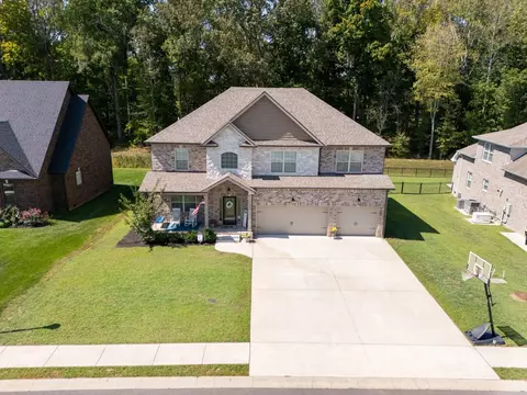 1192 Chagford Dr, Clarksville, TN 37043