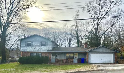 107 Bermuda Rd, Oak Ridge, TN 37830