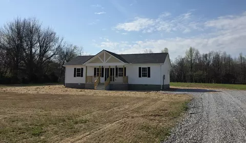 5050 Dickens Hill Rd, Bradyville, TN 37026