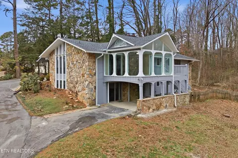8129 Ainsworth Dr, Knoxville, TN 37909