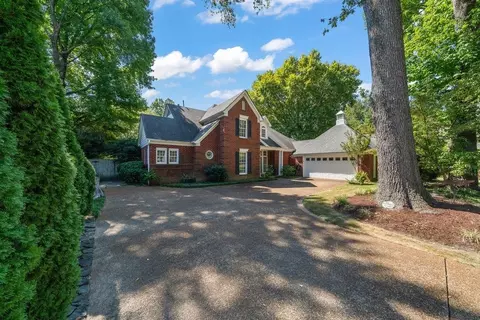 8401 Kings Trail Cv, Cordova, TN 38016
