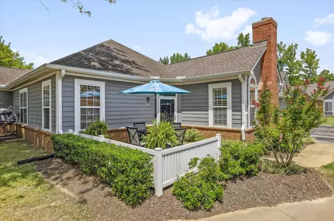 283 Oak Club Ln, Collierville, TN 38017