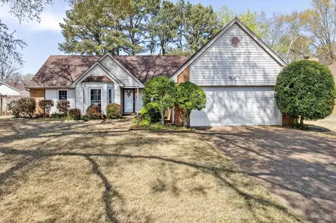 6972 Crestridge Rd, Memphis, TN 38119