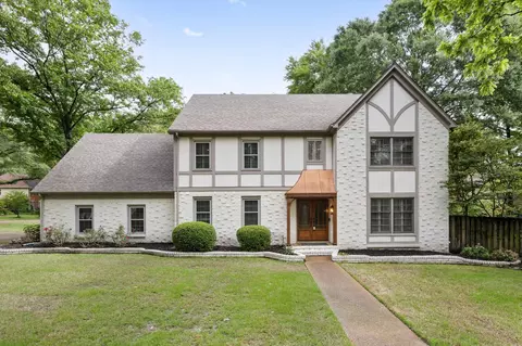 8256 Mossy Creek Dr, Germantown, TN 38138