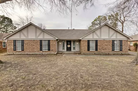 4089 Royalcrest Dr, Memphis, TN 38115