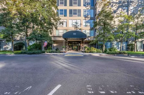 232 S Highland St #507, Memphis, TN 38111