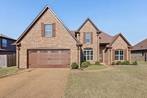 8482 Spotted Fawn Dr, Memphis, TN 38133