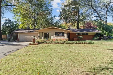983 Fair Meadow Dr, Memphis, TN 38117