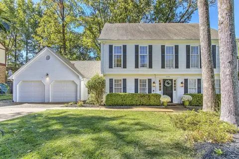 2189 Coachmans Dr, Germantown, TN 38138