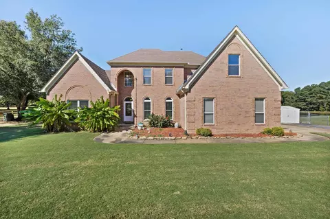 10075 Ramada Ln, Atoka, TN 38004