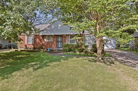 1233 Colonial Rd, Memphis, TN 38117