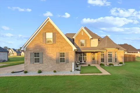 475 Cambridge Cv, Oakland, TN 38060