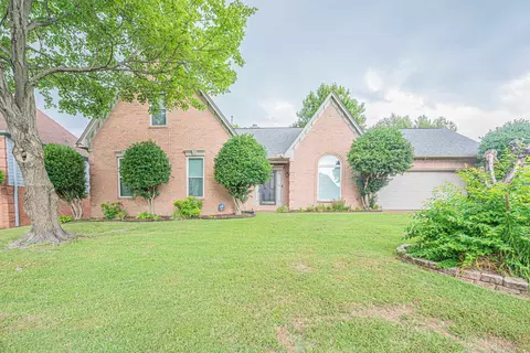 2616 Country Downs Ln, Cordova, TN 38016