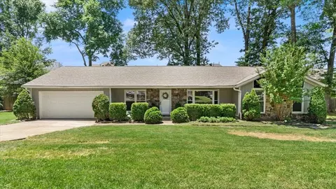 1707 Falling Leaf Rd, Germantown, TN 38138