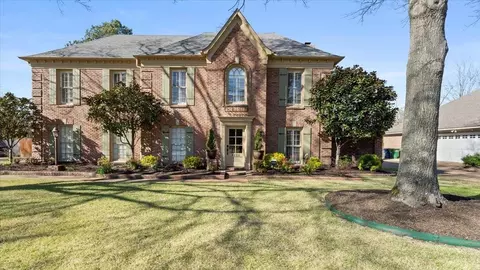 9332 Hawthorn Hill Dr, Germantown, TN 38139