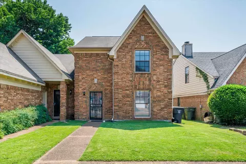 1612 Red Barn Dr, Cordova, TN 38016