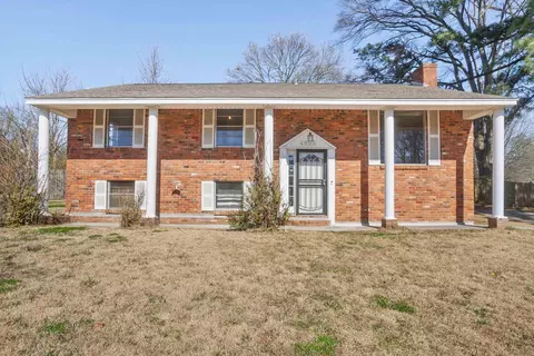 4696 Stage Rd, Memphis, TN 38128