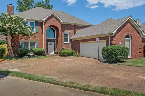 1106 Mirror Lake Ln, Cordova, TN 38018