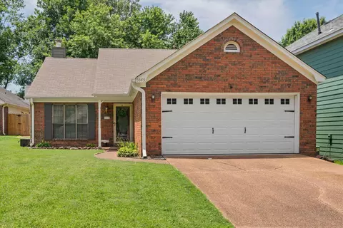 5545 Pine Oak Ln, Memphis, TN 38135