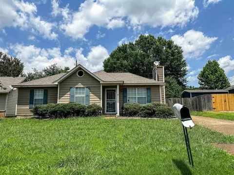 6992 Brady Hill Dr, Cordova, TN 38018