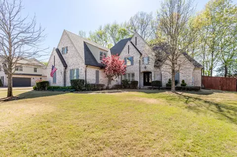 235 Saunders Creek Cir, Rossville, TN 38066