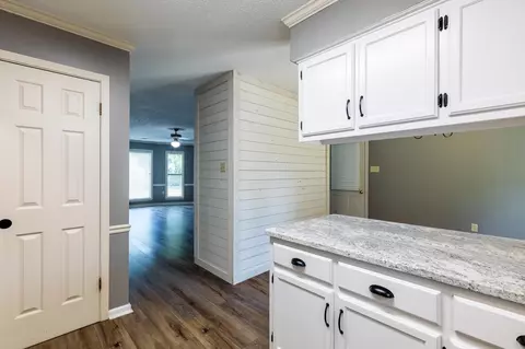 355 Ashley Dr, Collierville, TN 38017 photo 13