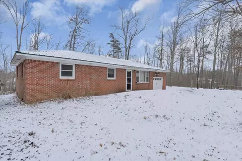 646 Main St, Altamont, TN 37301