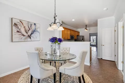 208 Northcrest Commons Cir, Nashville, TN 37211