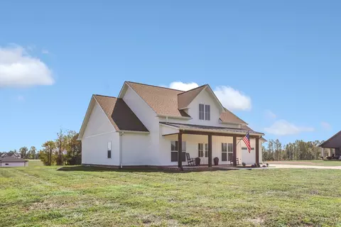 Exterior - 200 Beartown Rd, Loretto, TN 38469 photo 3 of 7