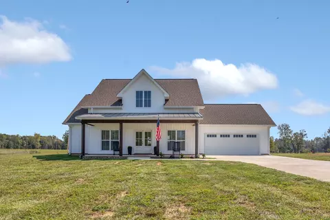 Exterior - 200 Beartown Rd, Loretto, TN 38469 photo 2 of 7