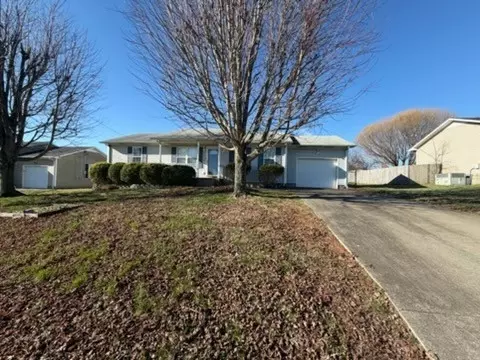 805 Stableford Rd, Oak Grove, KY 42262