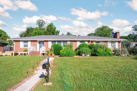901 Belvoir Hills Dr, Chattanooga, TN 37412