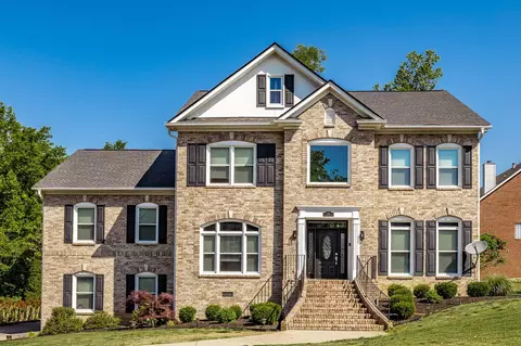 102 Fairlake Ct, Hendersonville, TN 37075
