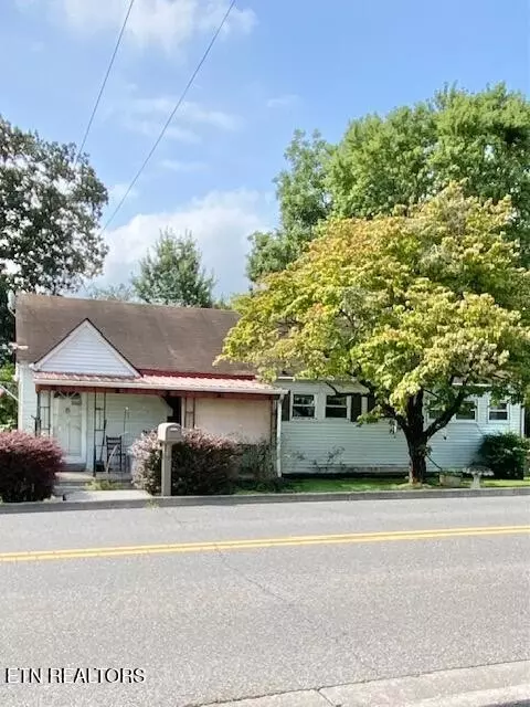 1424 Everett Ave, Maryville, TN 37804