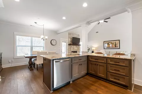 Kitchen - 1208 Cascadeway Dr, Murfreesboro, TN 37129 photo 7 of 8