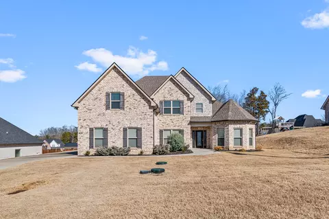 Exterior - 1208 Cascadeway Dr, Murfreesboro, TN 37129 photo 2 of 9