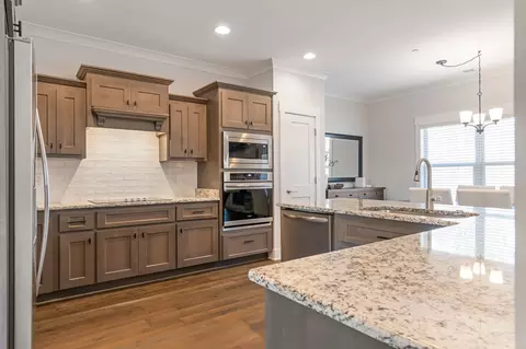Kitchen - 1208 Cascadeway Dr, Murfreesboro, TN 37129 photo 5 of 8