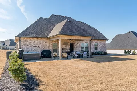 Exterior - 1208 Cascadeway Dr, Murfreesboro, TN 37129 photo 5 of 9