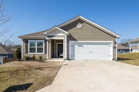 2820 Buzz St, Columbia, TN 38401