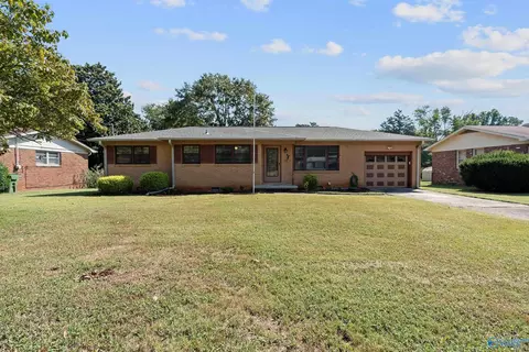 2105 Euclid Rd NW, Huntsville, AL 35810