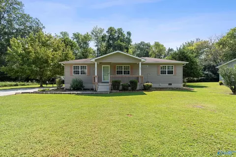 97 Willis Shavers St, Hollywood, AL 35752