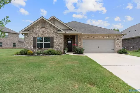 2503 W Winfield Cir, Huntsville, AL 35803