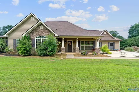 229 Mclemore Pvt Dr, Somerville, AL 35670