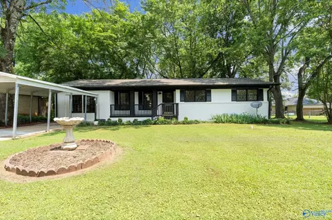 4602 Daugette Dr NW, Huntsville, AL 35816