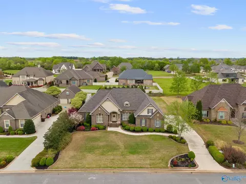 12444 Elmhurst Dr, Athens, AL 35613