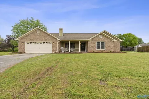 2226 Southpark Blvd SW, Huntsville, AL 35803