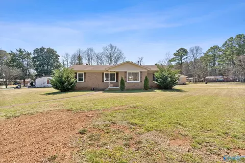 3023 Greenhill Dr NW, Huntsville, AL 35810